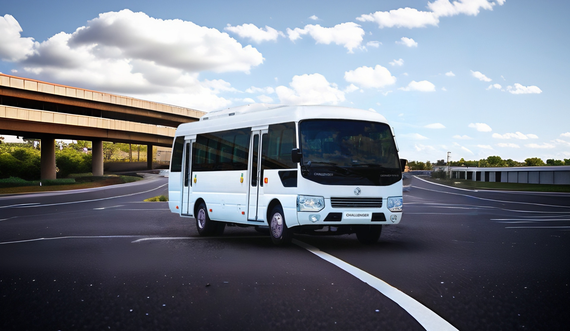 DONGFENG Utilitaire Bus Challenger